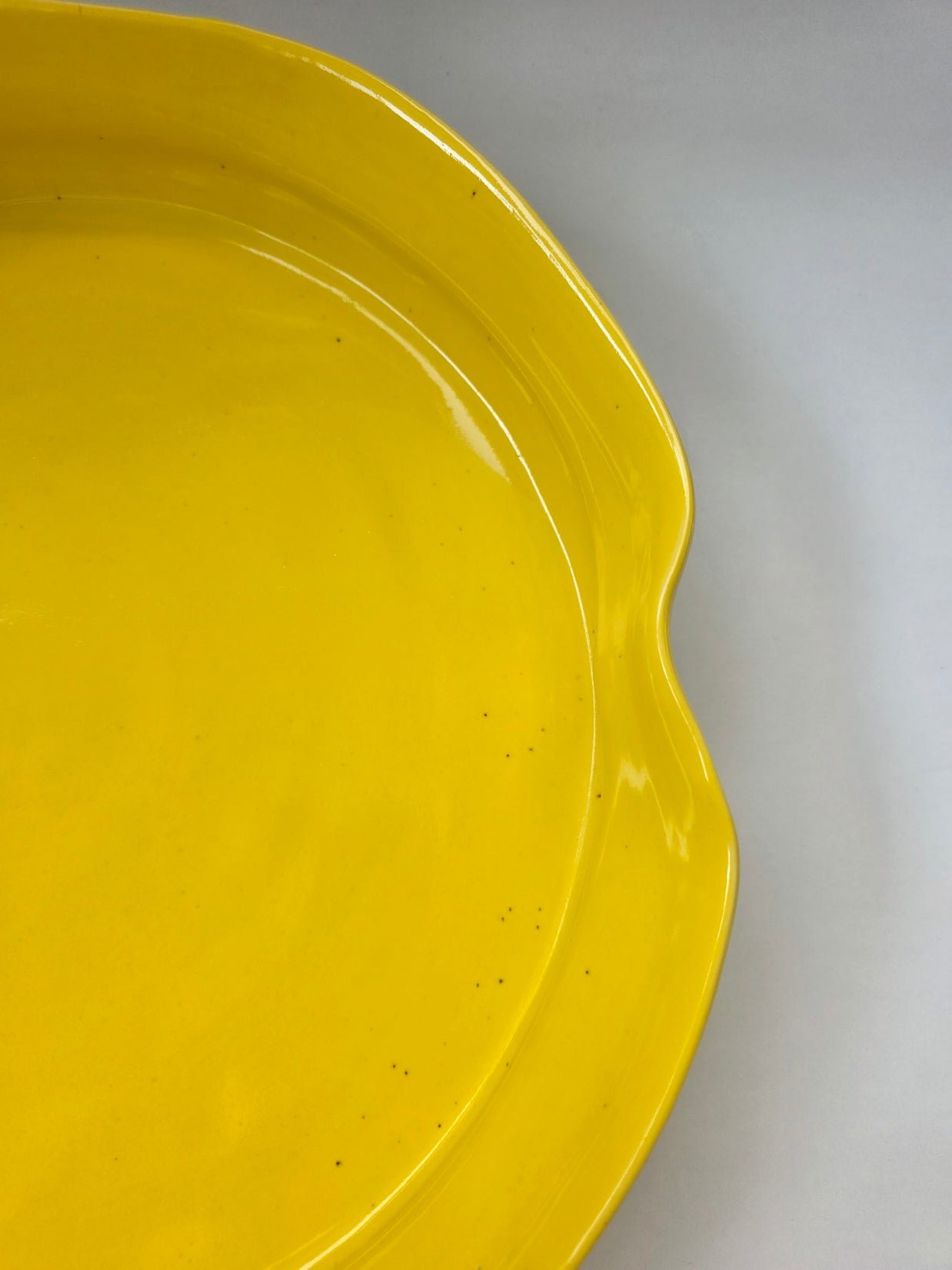 round yellow serving platter - large