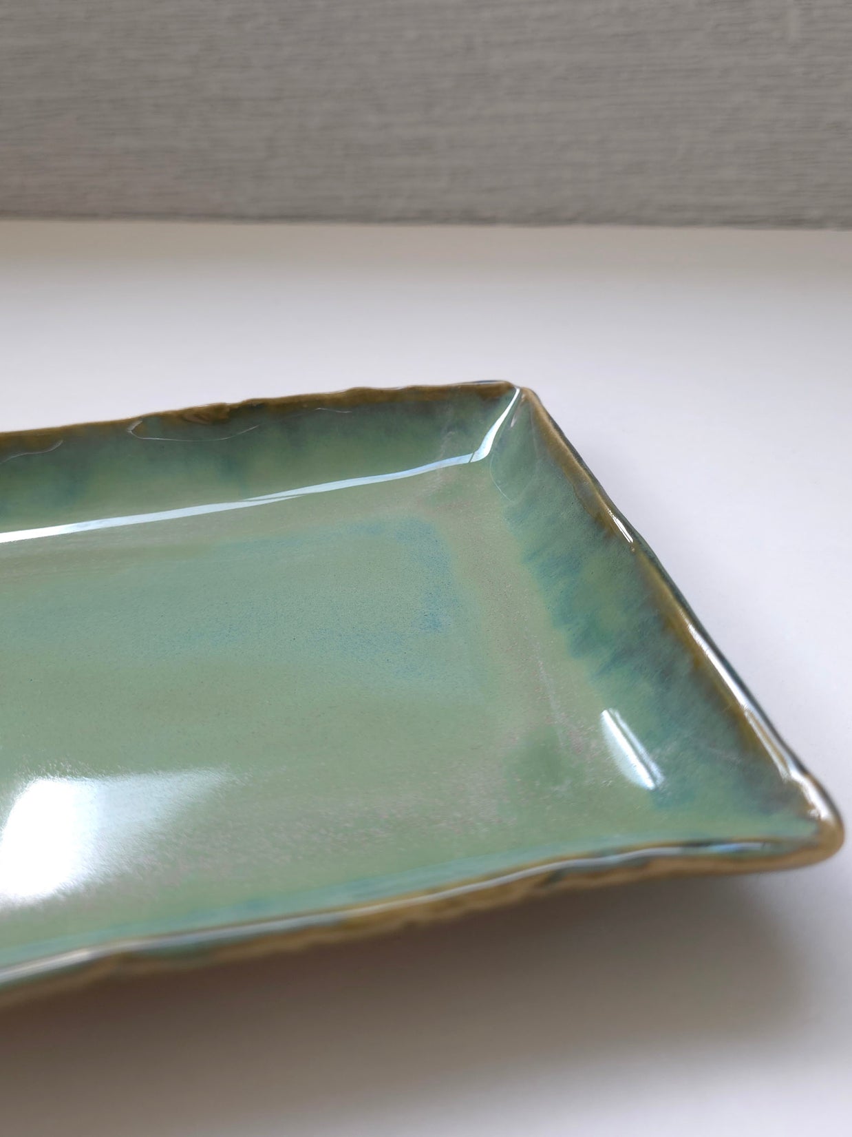 green tray
