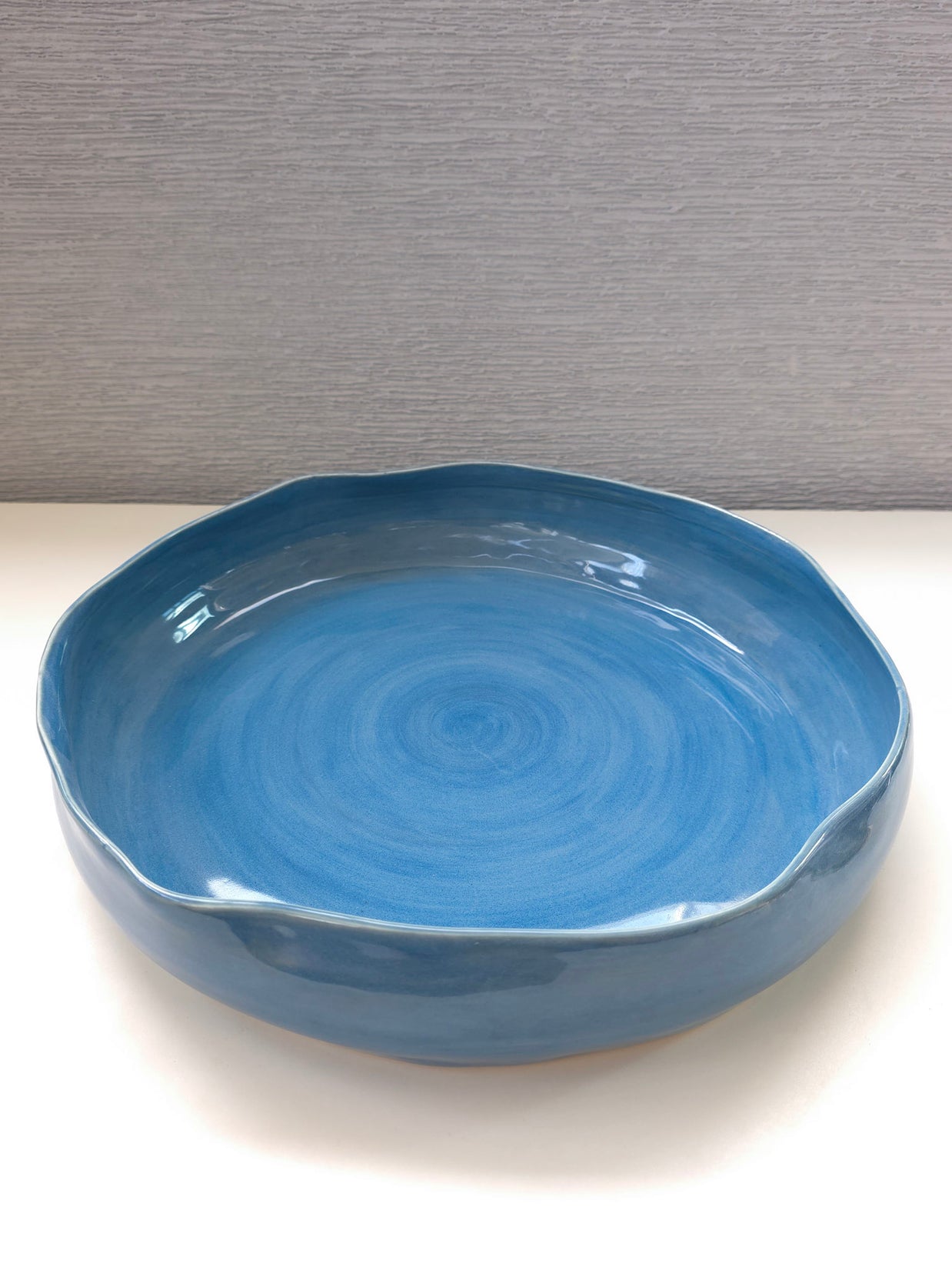 round blue serving platter - large